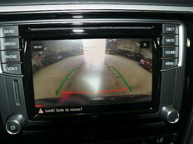 2017 Volkswagen Passat 1.8T R-Line 4dr Sedan